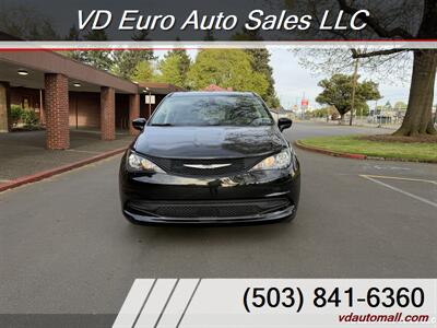 2022 Chrysler Voyager LX  CLEAN TITLE! - Photo 3 - Portland, OR 97218