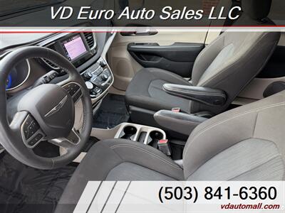 2022 Chrysler Voyager LX  CLEAN TITLE! - Photo 15 - Portland, OR 97218