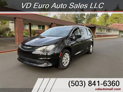 2022 Chrysler Voyager LX  CLEAN TITLE! - Photo 1 - Portland, OR 97218