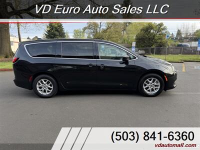 2022 Chrysler Voyager LX  CLEAN TITLE! - Photo 5 - Portland, OR 97218