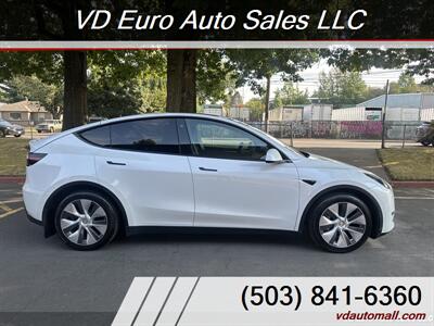 2023 Tesla Model Y  AWD-Price after FEDERAL TAX REBATE! - Photo 5 - Portland, OR 97218