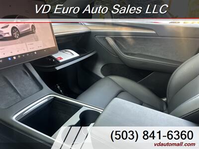 2023 Tesla Model Y  AWD-Price after FEDERAL TAX REBATE! - Photo 19 - Portland, OR 97218