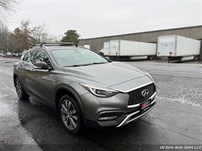 2017 INFINITI QX30 Luxury  Clean title!