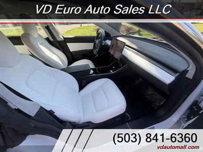 2019 Tesla Model 3 Long Range AWD/SUMMON included - Photo 10 - Portland, OR 97218