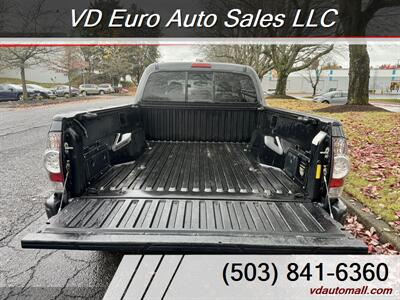 2010 Toyota Tacoma V6  TRD SPORT - Photo 10 - Portland, OR 97218