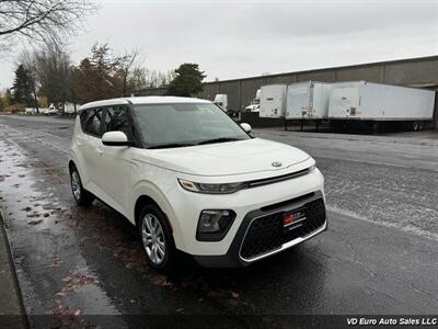 2020 Kia Soul LX  Clean title!