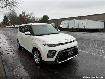 2020 Kia Soul LX  Clean title!