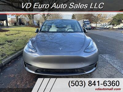 2024 Tesla Model Y Long Range AWD  Super LOW 416 miles! - Photo 3 - Portland, OR 97218