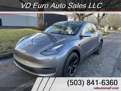 2024 Tesla Model Y Long Range AWD  Super LOW 416 miles! - Photo 2 - Portland, OR 97218