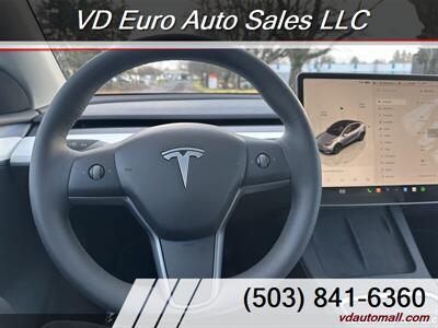 2024 Tesla Model Y Long Range AWD  Super LOW 416 miles! - Photo 20 - Portland, OR 97218