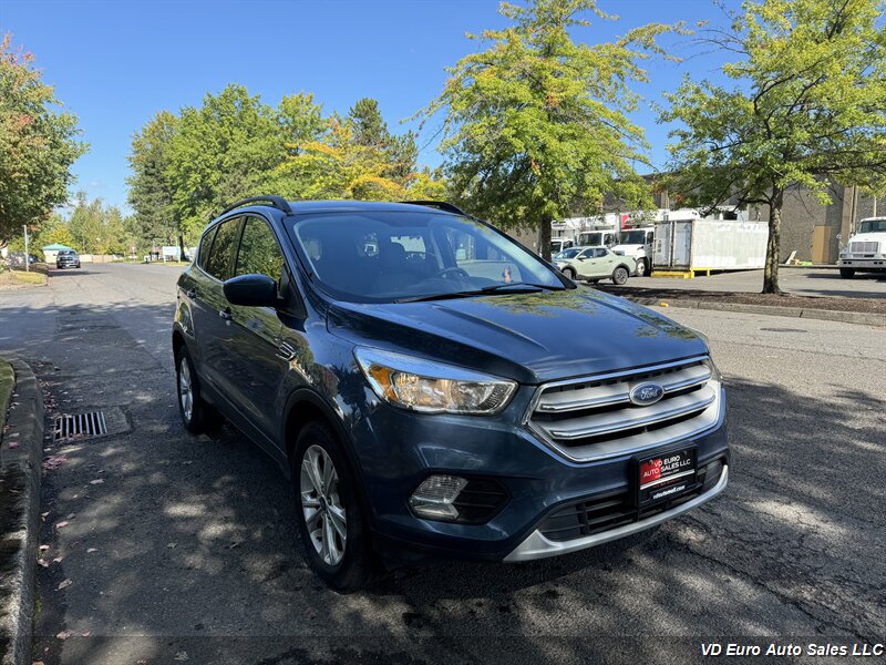 2018 Ford Escape SE  AWD CLEAN TITLE!