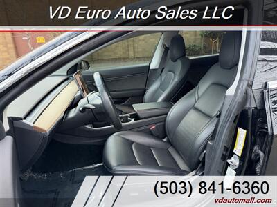 2019 Tesla Model 3 Standard Range -CLEAN TITLE! - Photo 11 - Portland, OR 97218