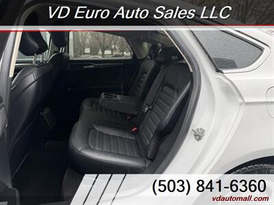 2018 Ford Fusion Hybrid SE  -CLEAN TITLE! - Photo 16 - Portland, OR 97218