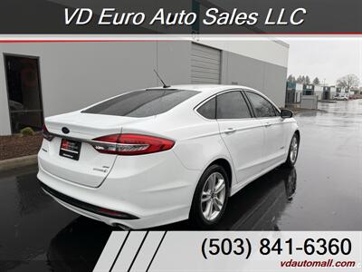 2018 Ford Fusion Hybrid SE  -CLEAN TITLE! - Photo 5 - Portland, OR 97218