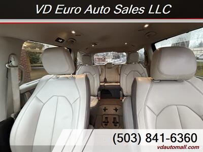 2017 Chrysler Pacifica Touring Plus -CLEAN TITLE! - Photo 15 - Portland, OR 97218