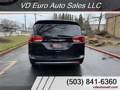 2017 Chrysler Pacifica Touring Plus -CLEAN TITLE! - Photo 6 - Portland, OR 97218