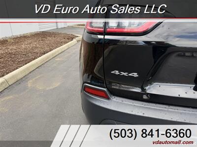 2019 Jeep Cherokee Latitude  4x4 Clean title! - Photo 10 - Portland, OR 97218