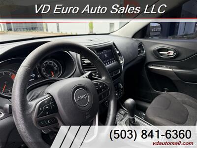 2019 Jeep Cherokee Latitude  4x4 Clean title! - Photo 27 - Portland, OR 97218