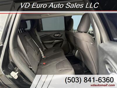 2019 Jeep Cherokee Latitude  4x4 Clean title! - Photo 20 - Portland, OR 97218