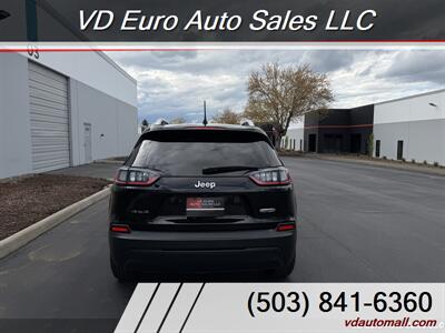 2019 Jeep Cherokee Latitude  4x4 Clean title! - Photo 5 - Portland, OR 97218