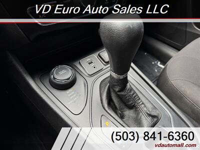 2019 Jeep Cherokee Latitude  4x4 Clean title! - Photo 24 - Portland, OR 97218