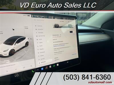 2022 Tesla Model Y Performance LOW MILEAGE! - Photo 10 - Portland, OR 97218