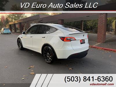 2022 Tesla Model Y Performance LOW MILEAGE! - Photo 7 - Portland, OR 97218