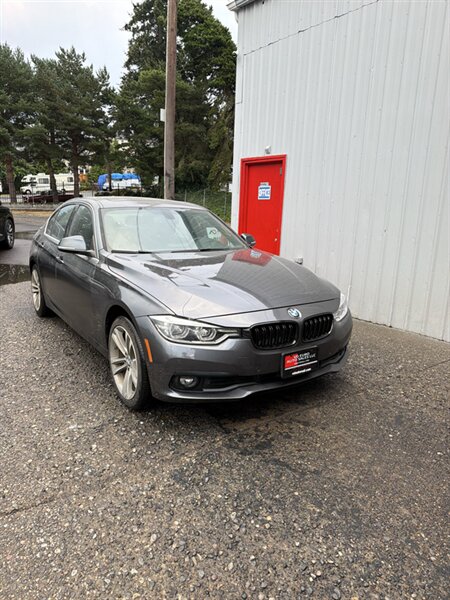 2017 BMW 330i xDrive   - Photo 1 - Portland, OR 97218