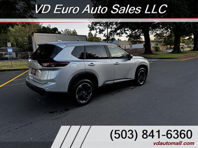 2025 Nissan Rogue SV - Photo 5 - Portland, OR 97218
