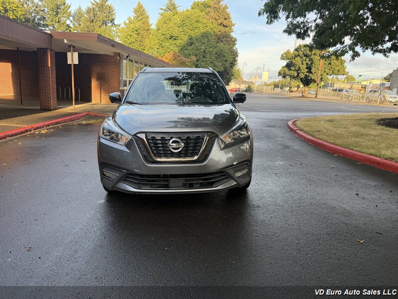 2020 Nissan Kicks SR  Clean title!