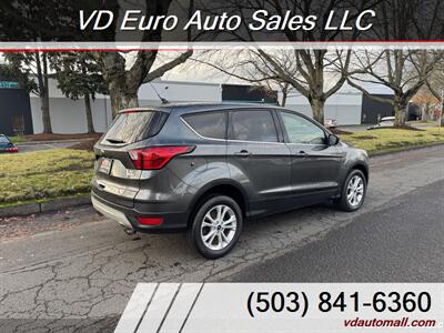 2019 Ford Escape SE   - Photo 6 - Portland, OR 97218