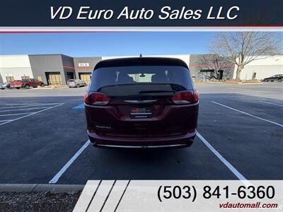 2018 Chrysler Pacifica Touring Plus - Photo 7 - Portland, OR 97218