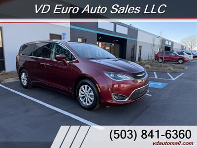 2018 Chrysler Pacifica Touring Plus - Photo 4 - Portland, OR 97218