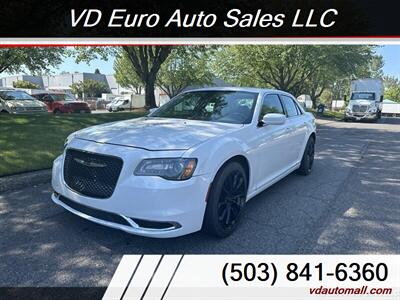 2015 Chrysler 300 Series Limited  