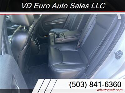 2015 Chrysler 300 Series Limited   - Photo 13 - Portland, OR 97218