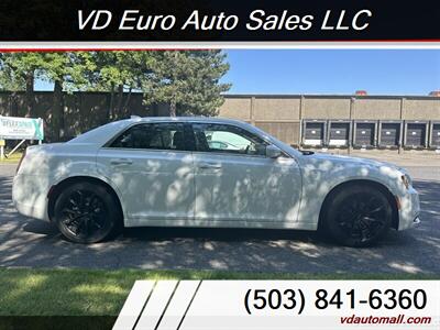 2015 Chrysler 300 Series Limited   - Photo 5 - Portland, OR 97218