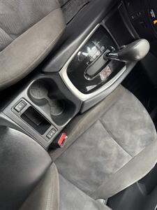2016 Nissan Rogue S  AWD - Photo 22 - Portland, OR 97218