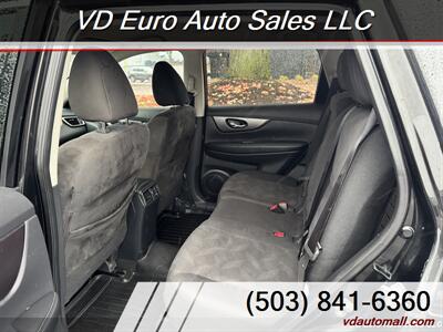 2016 Nissan Rogue S  AWD - Photo 19 - Portland, OR 97218
