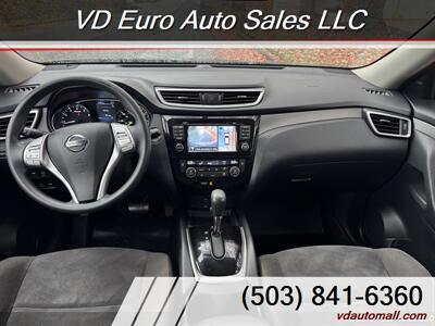 2016 Nissan Rogue S  AWD - Photo 15 - Portland, OR 97218