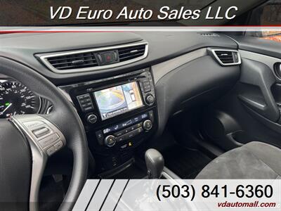 2016 Nissan Rogue S  AWD - Photo 21 - Portland, OR 97218