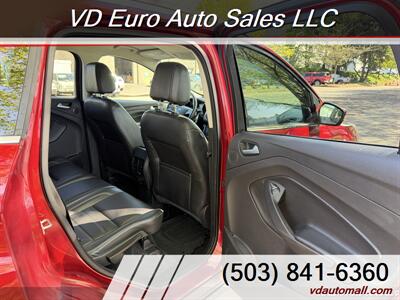 2017 Ford Escape Titanium  AWD! Clean title! - Photo 14 - Portland, OR 97218