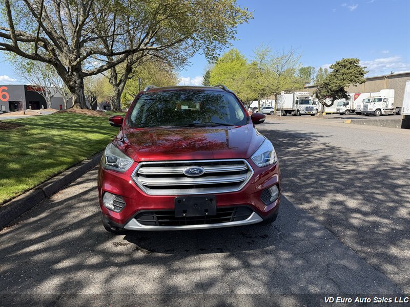 2017 Ford Escape Titanium  AWD! Clean title!