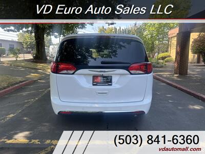 2018 Chrysler Pacifica Touring Plus  -DVD Player! - Photo 7 - Portland, OR 97218