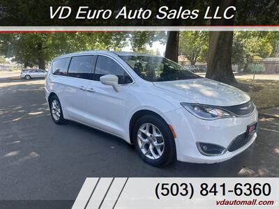 2018 Chrysler Pacifica Touring Plus  -DVD Player! - Photo 4 - Portland, OR 97218