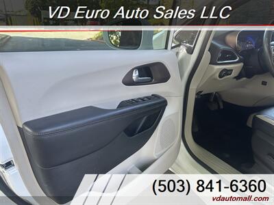 2018 Chrysler Pacifica Touring Plus  -DVD Player! - Photo 20 - Portland, OR 97218