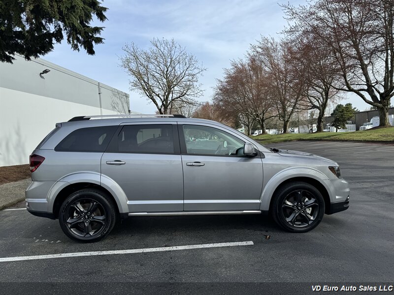 2020 Dodge Journey Crossroad  7 passengers