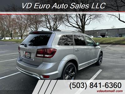 2020 Dodge Journey Crossroad  7 passengers - Photo 7 - Portland, OR 97218