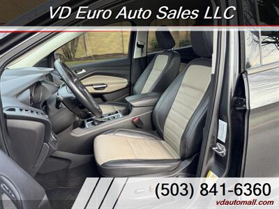 2019 Ford Escape SEL  4X4 - Photo 12 - Portland, OR 97218