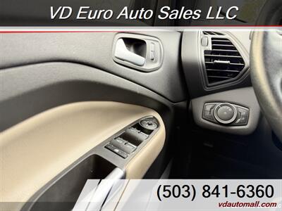 2019 Ford Escape SEL  4X4 - Photo 19 - Portland, OR 97218