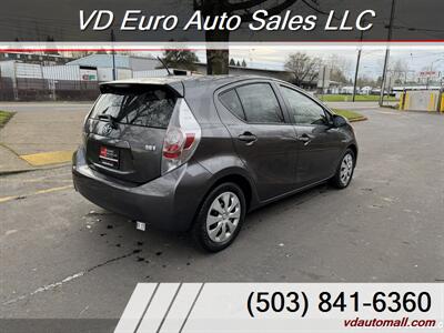 2013 Toyota Prius c One   - Photo 6 - Portland, OR 97218